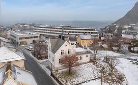 Sentrumsnaer Leilighet Med Hoy Standard Til Utleie.